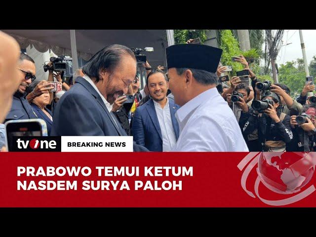 [BREAKING NEWS] Sambutan Hangat Surya Paloh untuk Prabowo Subianto di NasDem Tower | tvOne