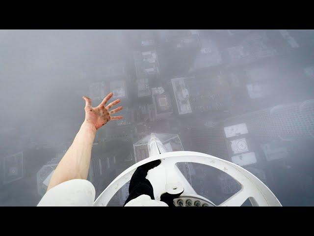 climbing LA's tallest skyscraper in a cloud (1100ft)