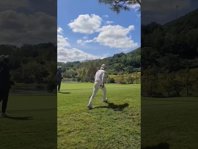 허인회프로의 정확한 어프러샷 #허인회프로 #골프스윙 #골프 #golfswing