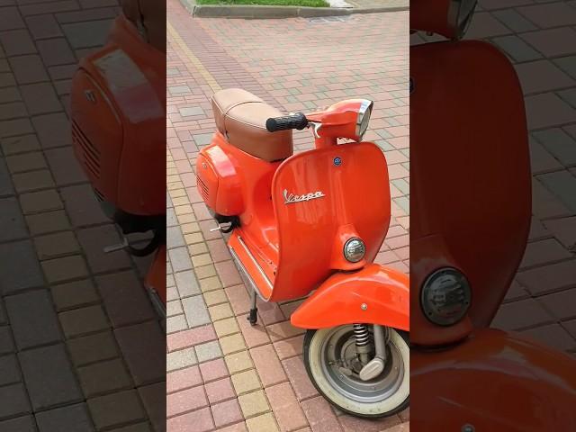 Итальянский мотороллер Vespa производства Piaggio. #shorts #короткиевидео #мотороллер