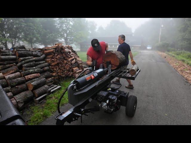 Splitting wood has never been easier with the Countyline 40 Ton wood splitter