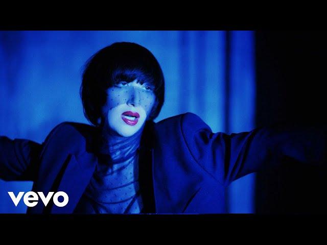 Yeah Yeah Yeahs - Burning (Official Video)