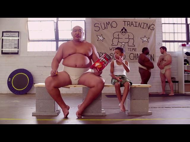 Реклама Doritos Sumo /МАЛЬЧИК И СУМОИСТ\