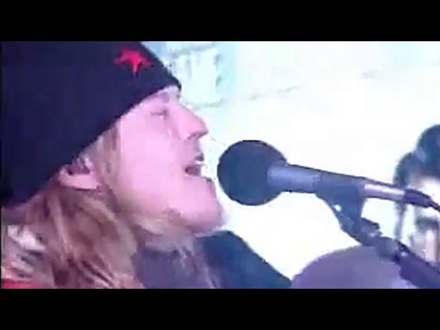 Puddle of Mudd - Spin You Around - New Years Eve 2005 - Times Square, New York