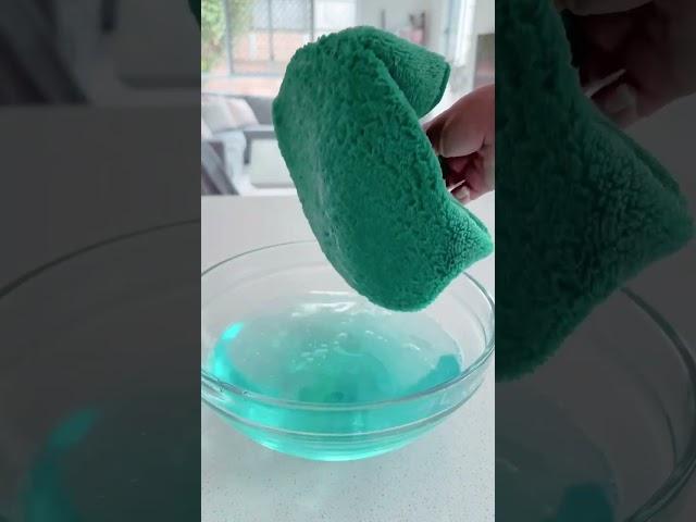 Viral couch cleaning hack!  I like it! #clean #cleaning #cleaninghacks