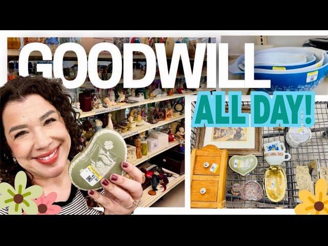Wedgewood and Pyrex | THRIFT WITH ME | Mid Century Home Decor