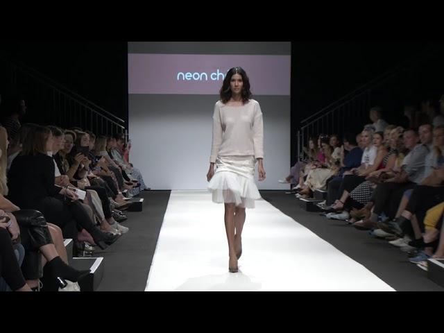 MQ vienna fashion week - neon chérie - s/s 2020-2021 - sequence9