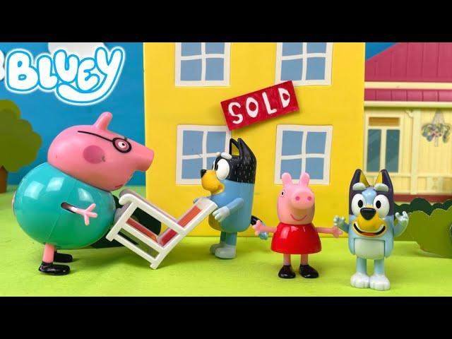 Bluey's New Neighbour Peppa Pig!  | Pretend Play with Bluey Toys | Bunya Toy Town