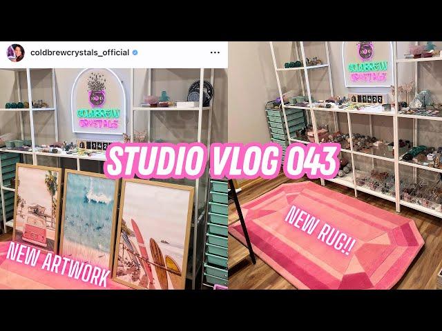 Studio Vlog 043 | Decorate the studio with me! Pack crystal orders!