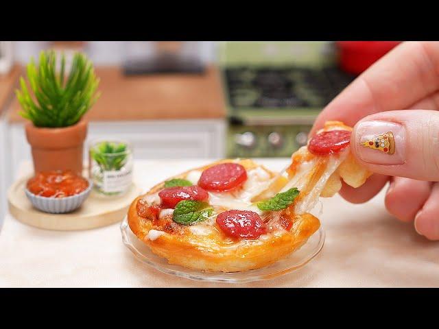 Leckere Mini-Peperoni-Pizza! Echtes Essen reduziert Mini-Küche