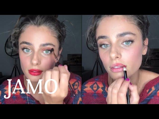 Model Taylor Hill's Guide to a Perfect Bold Lips | SOCIAL GLAM | JAMO