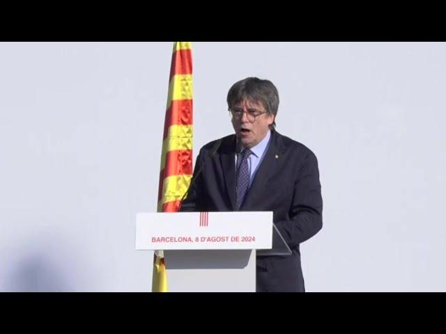 Carles Puigdemont reaparece brevemente na Espanha, mas some | AFP