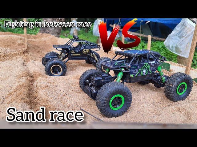 HB Rock Crawler VS Metal Rock Crawler|rock crawler comparison race|rc rock crawler race on the sand