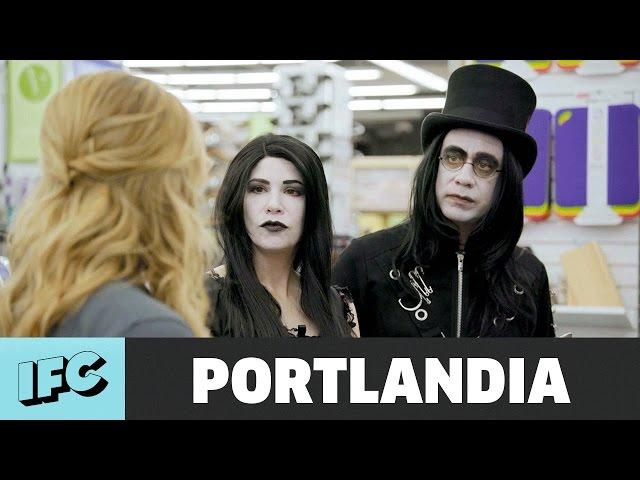 Weirdos Go Shopping | Portlandia | IFC