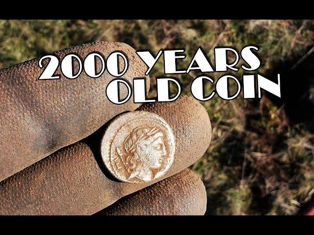 I FOUND ROMAN COINS AND WEAPONS WITH METAL DETECTOR!!