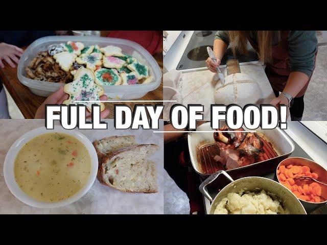 FULL DAY OF MEALS AT HOME FOR A LARGE FAMILY! | Cook with me