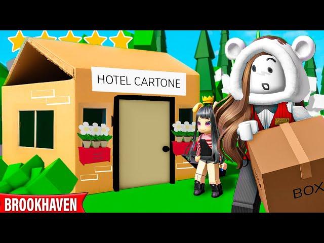 HO COSTRUITO UN HOTEL DI CARTONE SU BROOKHAVEN ROBLOX!