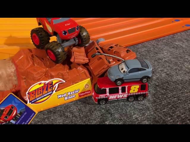 2016 HOT WHEELS MONSTER TRUCK KING OF THE HILL #2 "the Race"