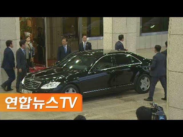 [현장연결] 문 대통령, 서울공항 출발…프레스센터서 대국민보고 / 연합뉴스TV (YonhapnewsTV)