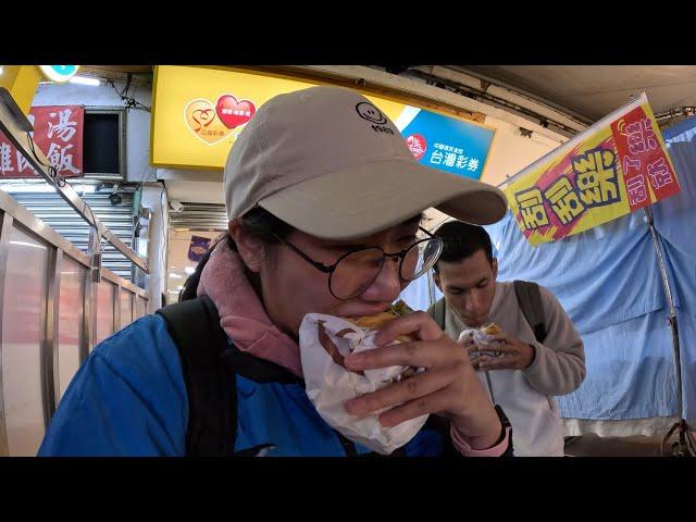 POPULAR LOCAL Snack at Taiwan Night Market