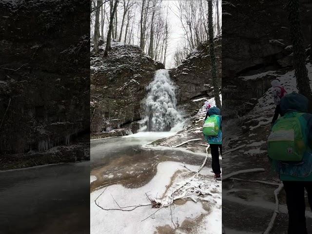 Поднимаем пятую точку️ #winter #водопад