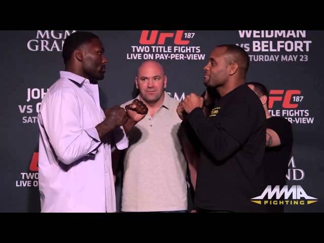 UFC 187: Anthony Johnson vs. Daniel Cormier Staredown