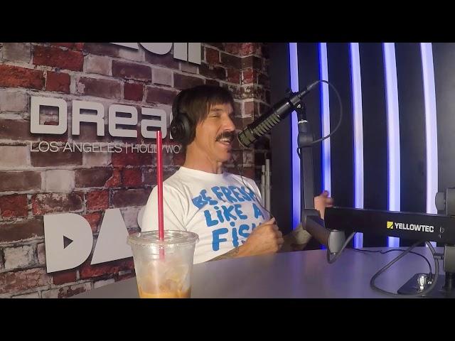 Scott Lipps interviews Anthony Kiedis of the Red Hot Chili Peppers - Lipps Service, Dash Radio Show