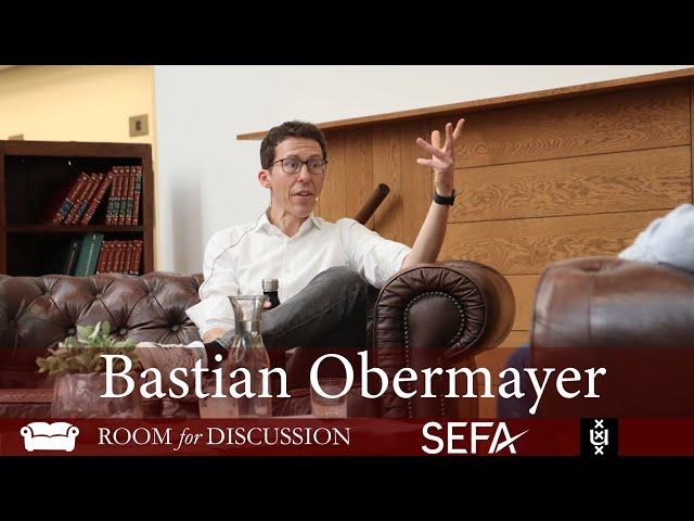 The Man Behind the Panama Papers: Bastian Obermayer | Room for Discussion