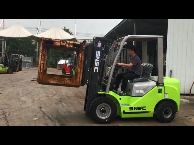 SNSC 2.5Ton container forklift lifting saftey test video