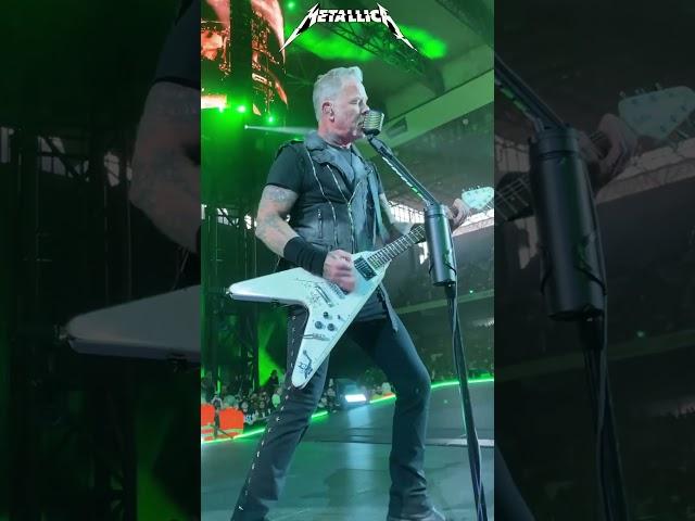 Metallica James Hetfield's Epic Live Performance of Harvester of Sorrow