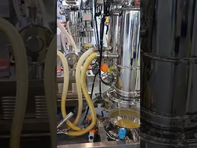 Vacuum conveyor for powder products