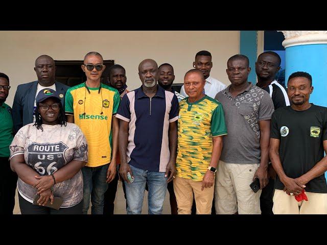 ASANTE KOTOKO SUPPORTERS VISIT BECHEM UNITED AND THANK THEM FOR THEIR SUPPORT IN POOLEY’S INCIDENCE