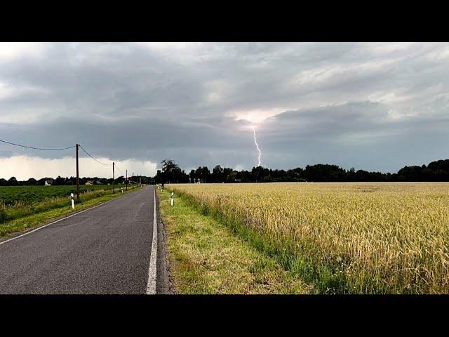 Live: Schwere Unwetter im Osten / Gewitter ziehen weiter nach Polen - bei Dresden 7cm Hagel