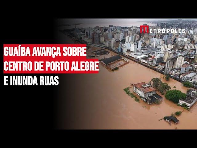 Guaíba avança sobre Centro de Porto Alegre e inunda ruas