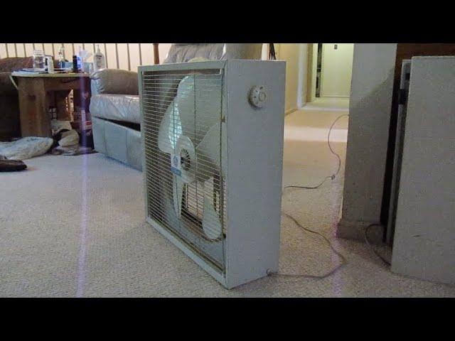 Vintage 1960s General Electric (GE) W22 20" Box Fan