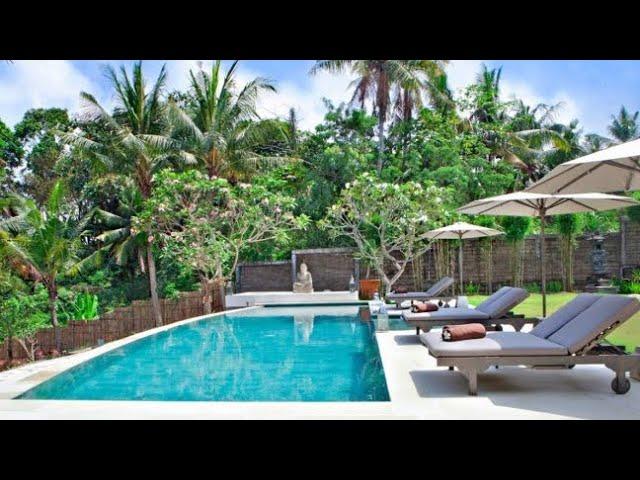 FOR SALE : COLONIAL STYLE VILLA WITH LUSH TROPICAL GARDEN IN BALI