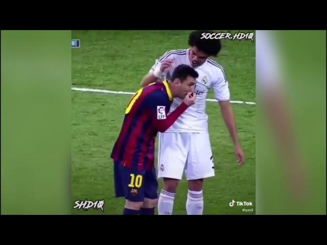 Messi nói đểu Pepe trong trận El Clasico