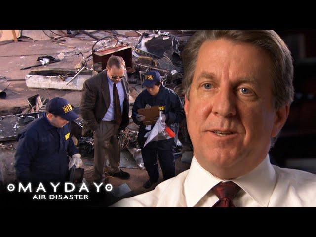 What Caused The Collision On Flight 498? | Out Of Sight | Mayday: Air Disaster