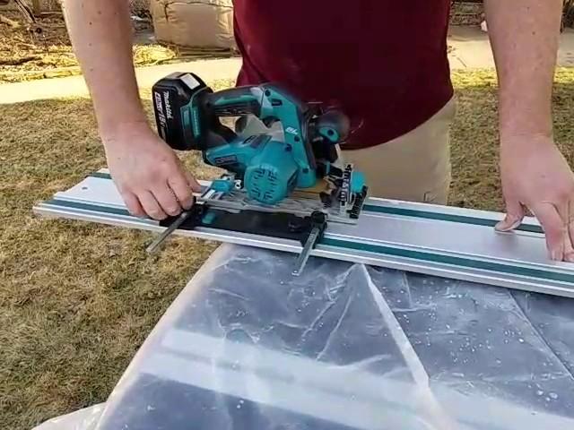 World's first wet track saw makita cuts granite and Quartz countertops