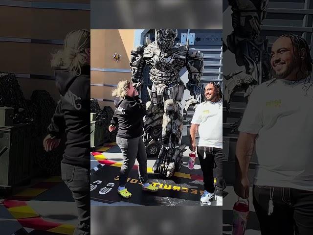 She Met Megatron… and Totally Lost It #megatron  #megatron_fans