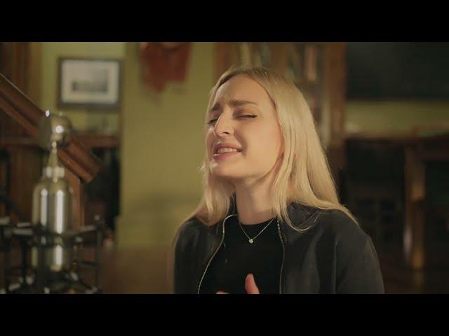 вика кравцова - Отважней / MUSVECHER SESSIONS