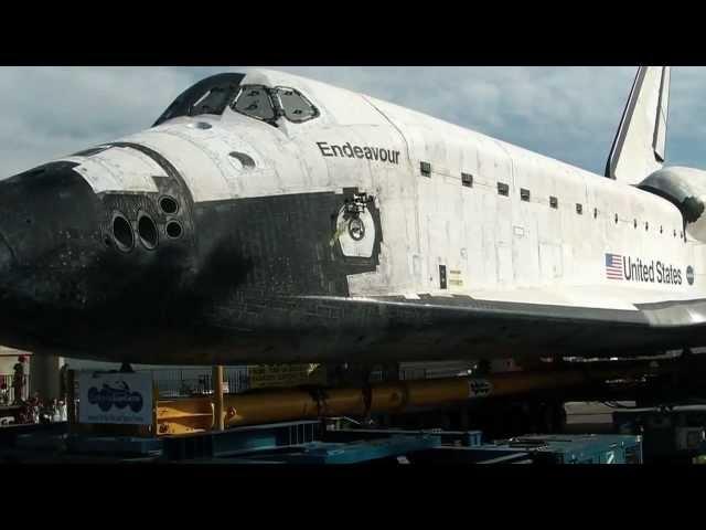 Space Shuttle Endeavour on Crenshaw bl. in L.A.