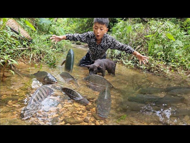 Full video: In 65 days, orphan boy Nam's made primitive fish traps, catching fish to sell