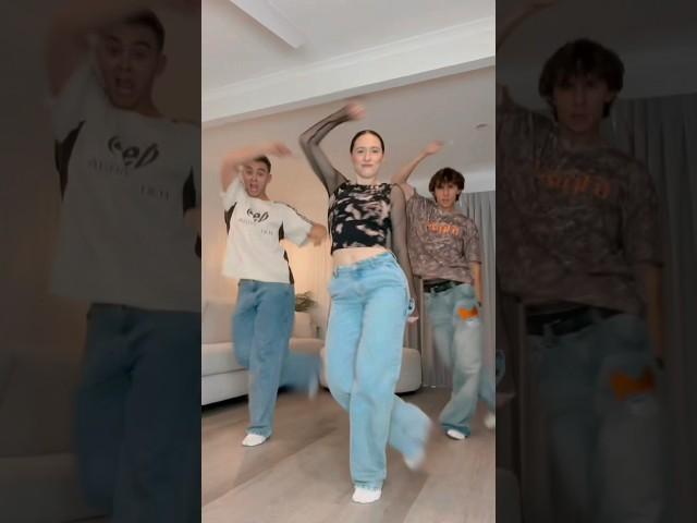 WHY IS THIS SO TRIPPY!? ‍ - #dance #trend #viral #funny #friends #shorts