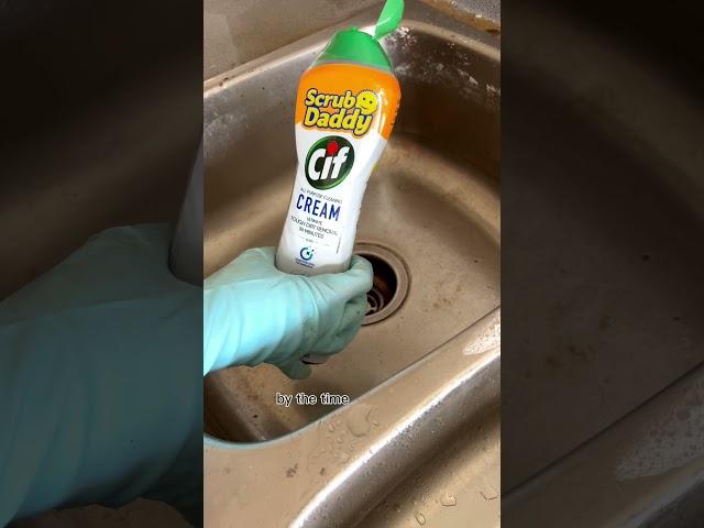 The most satisfying kitchen sink deep cleaning￼￼ ever 