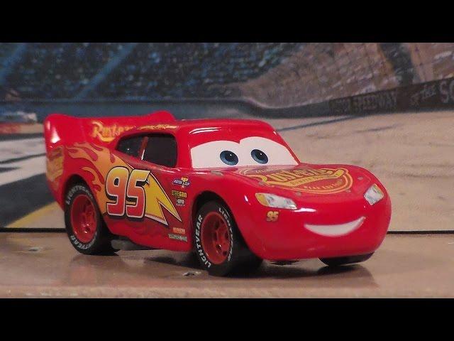 Cars 3 Lightning McQueen Disney Pixar Mattel 2017 Diecast Review