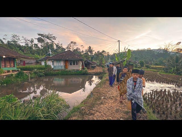 Suasana Pagi Di Kampung Yang Bikin Rindu, Penuh Kedamaian. Pedesaan Jawa Barat Cianjur Selatan