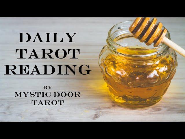 Daily Tarot Reading ~ March 7, 2025 ~ WHAT IS TODAY'S ENERGY BUZZING ABOUT?