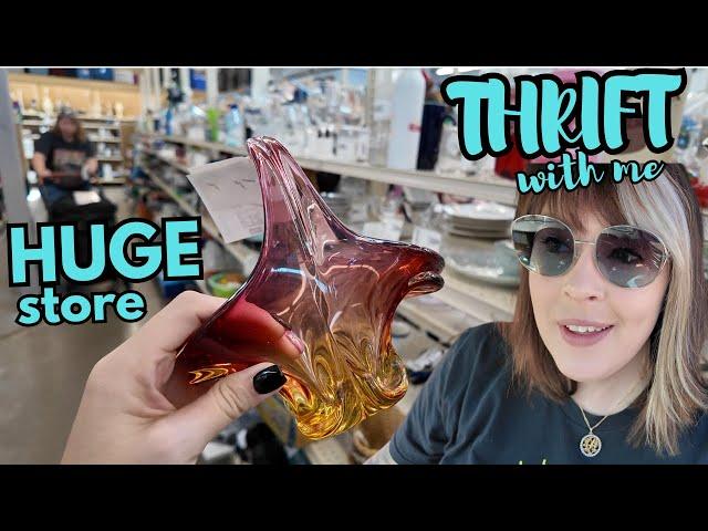 SCORES At The BIGGEST Thrift Store | Thrift With Me | Reselling