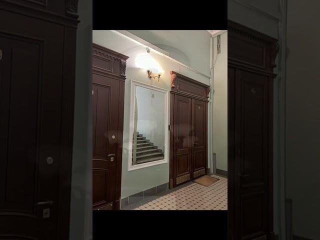 Атмосферная квартира в историческом центре Санкт-Петербурга. Интересная локация и планировка..